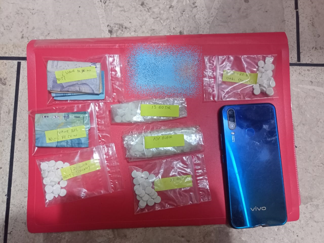 Barang bukti pil koplo yang diamankan. (Khoirul Rizal/RadarBanyuwangi.id)