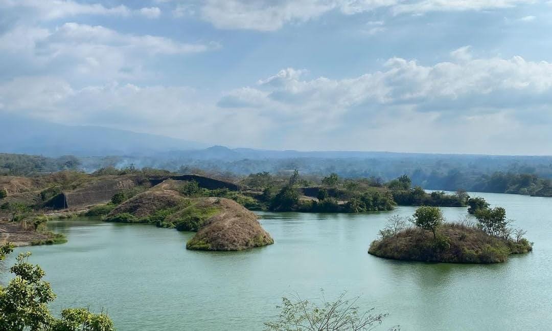 Wisata Waduk Bajulmati Situbondo. (ig @visitbanyuwangi)