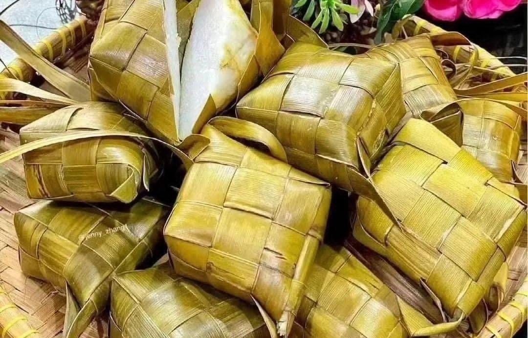 Ketupat, olahan khas masyarakat Indonesia. (Khoirul Rizal/RadarSitubondo.id)