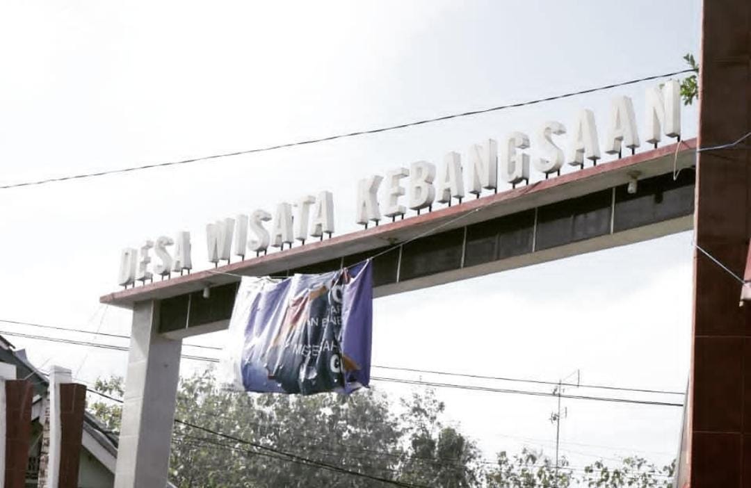 Pintu masuk wisata Desa Kebangsaan Wonorejo, Banyuputih, Situbondo. (ig @semangatbanyuwangi)