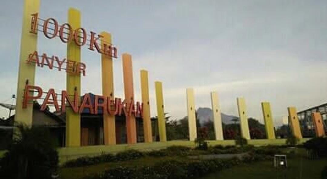 Monumen jalan Anyer-Panarukan 1000 KM. (Khoirul Rizal/RadarSitubondo.id)