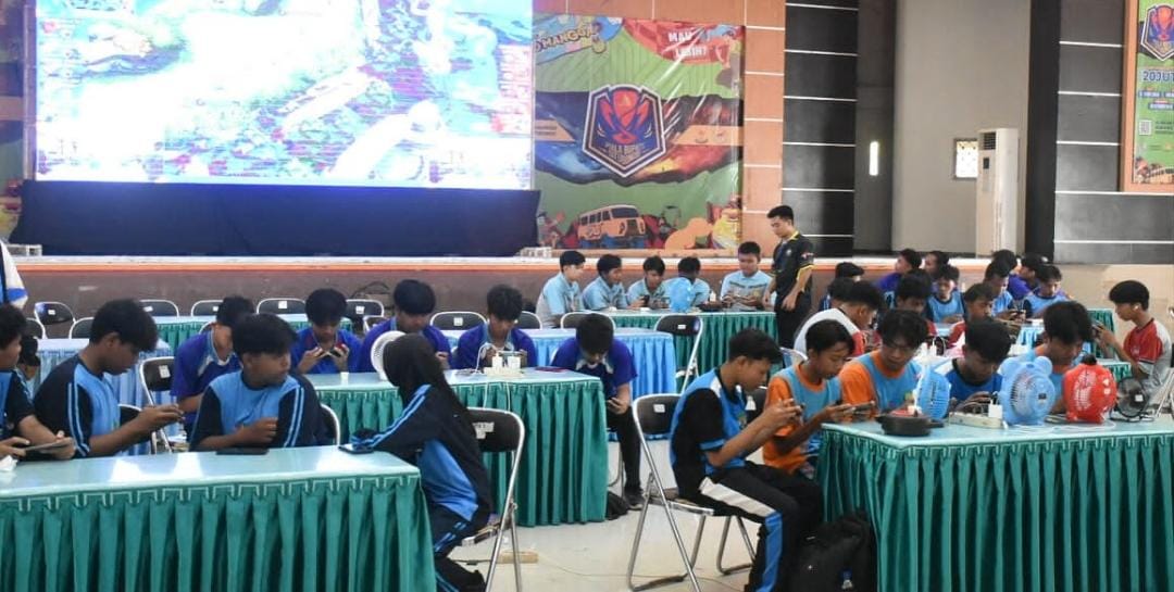 Suasana lomba game online yang digelar KONI Situbondo.