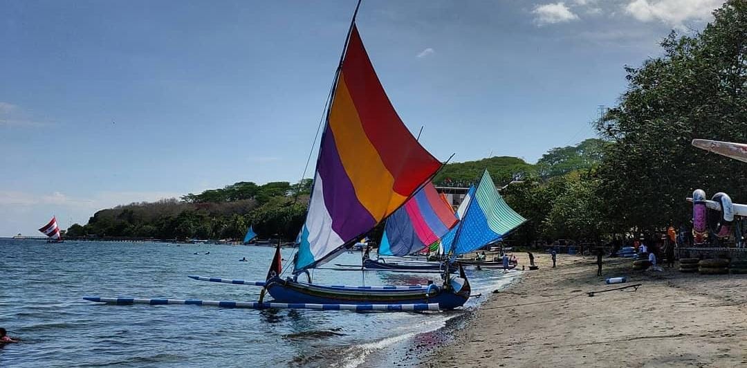 Wisata Bahari Pasir Putih Situbondo. (Khoirul Rizal/RadarSitubondo