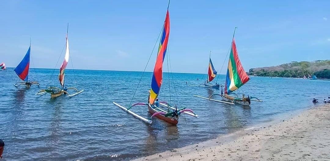 Wisata Pasir Putih Situbondo. (Khoirul Rizal/RadarSitubondo.id)