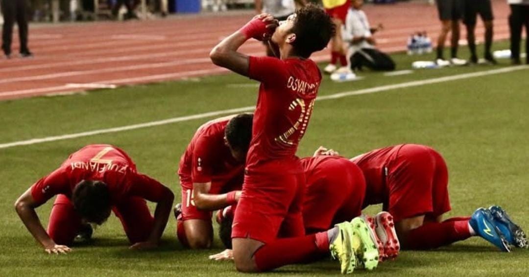 Timnas Indonesia saat merayakan kemenangan. (ig @evhandimas)
