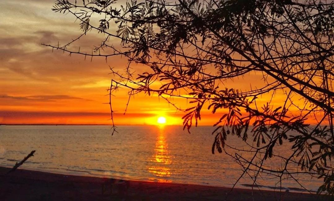 Pantai Banongan Situbondo.