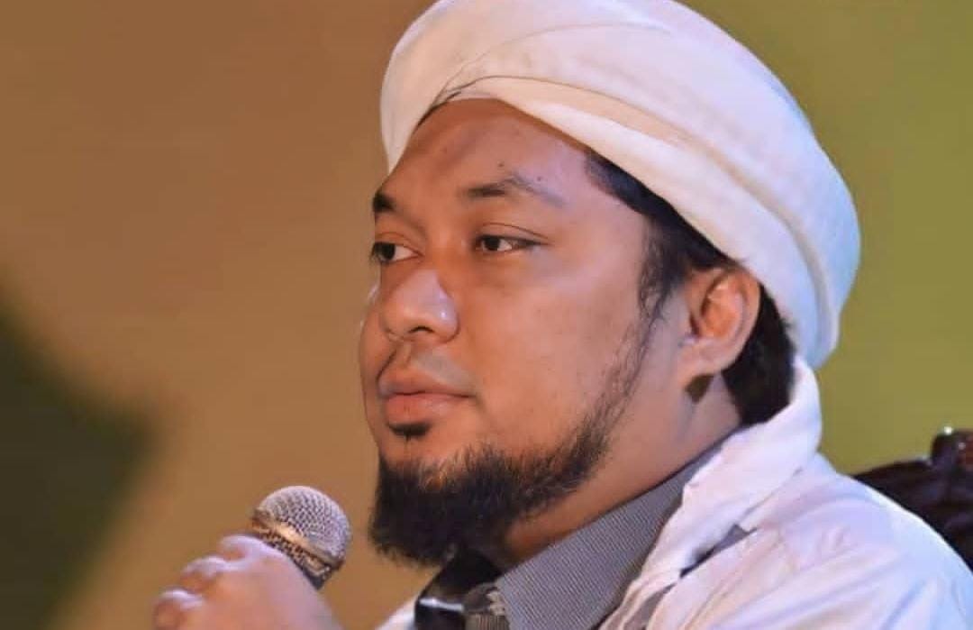 Pengasuh Ponpes Sukorejo, KHR Ahmad Azaim Ibrahimy.