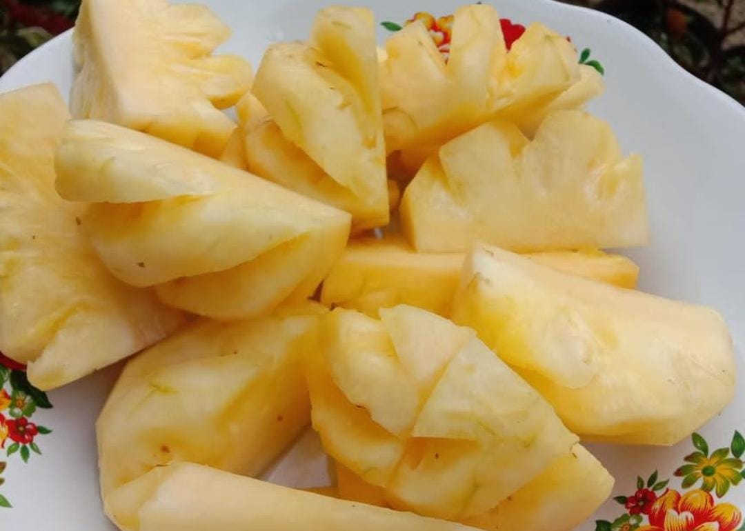 Buah nanas.