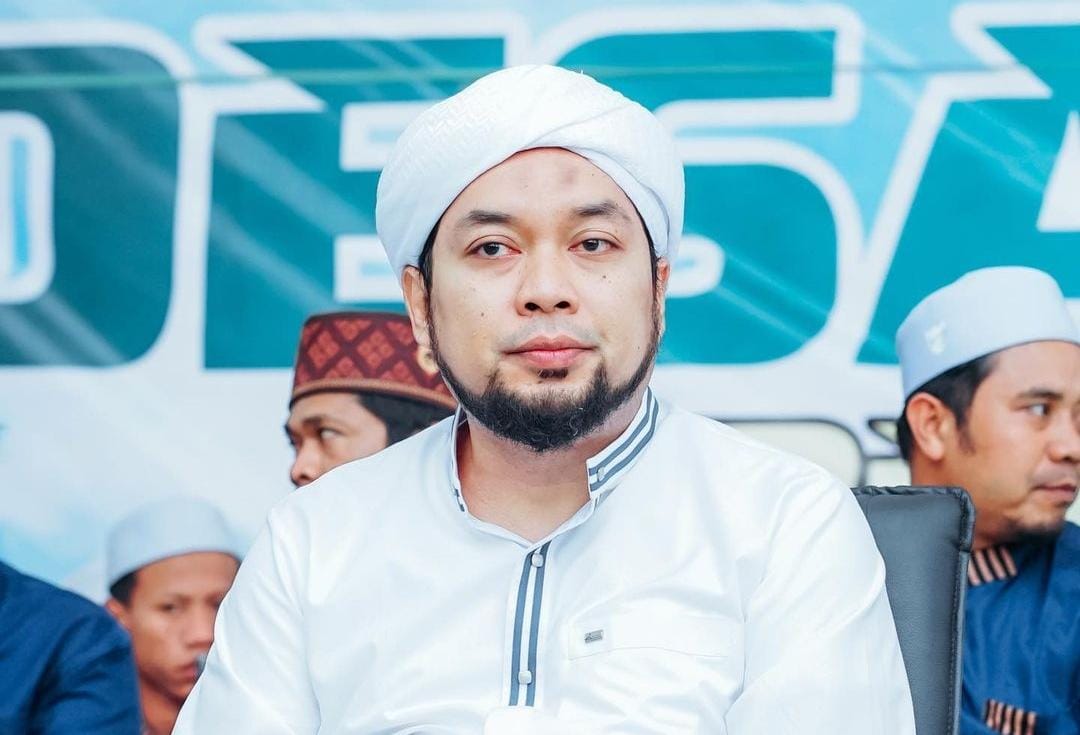 Kiai Azaim Ibrahimy.