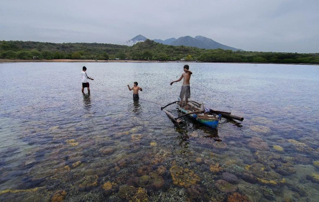 Penduduk di Dusun Lempuyang Baluran Situbondo.