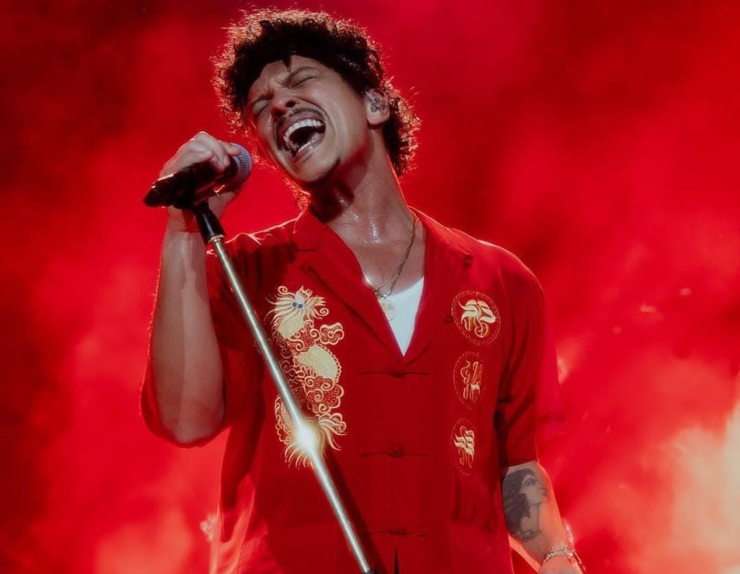 Bruno Mars.