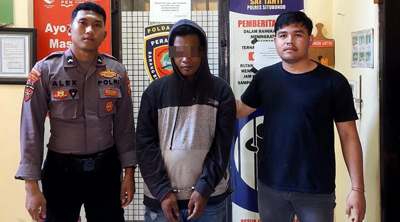 TERSANGKA: Erfan Efendi, 35, warga Kecamatan Panti, Kabupaten Jember, dijebloskan ke sel tahanan Polres Situbondo, Minggu (7/7).