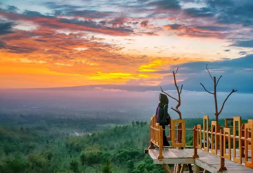Bukit Mahadewa Bondowoso.