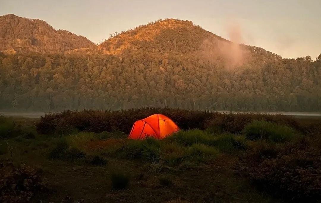 Gunung Argopuro memiliki trek pendakian terpanjang di Pulau Jawa.