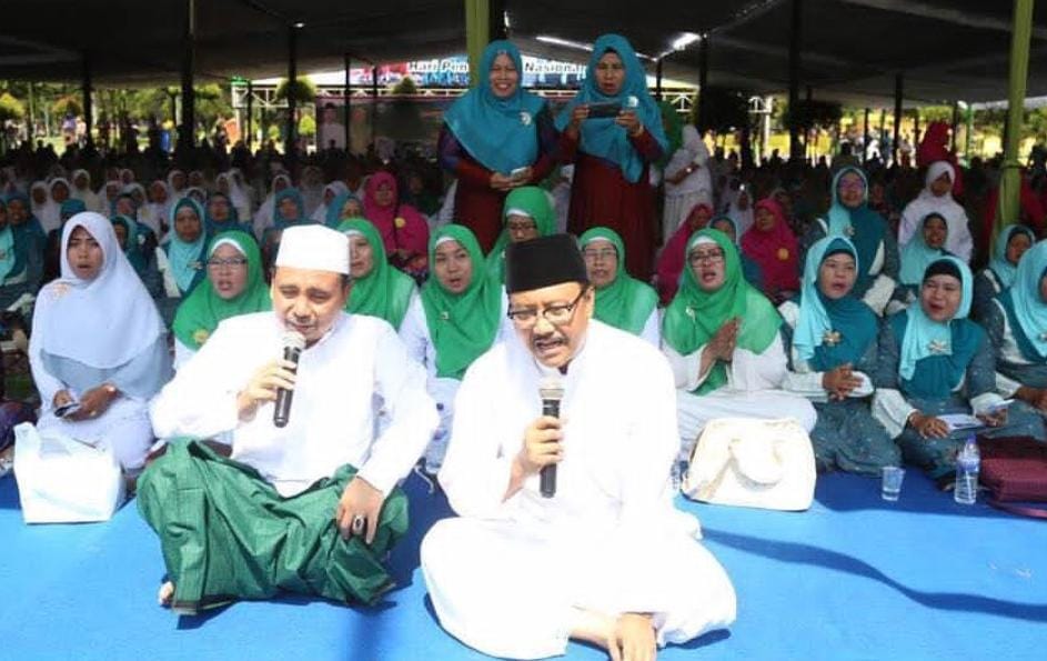 Sekjen PBNU, Gus Ipul bersama warga.