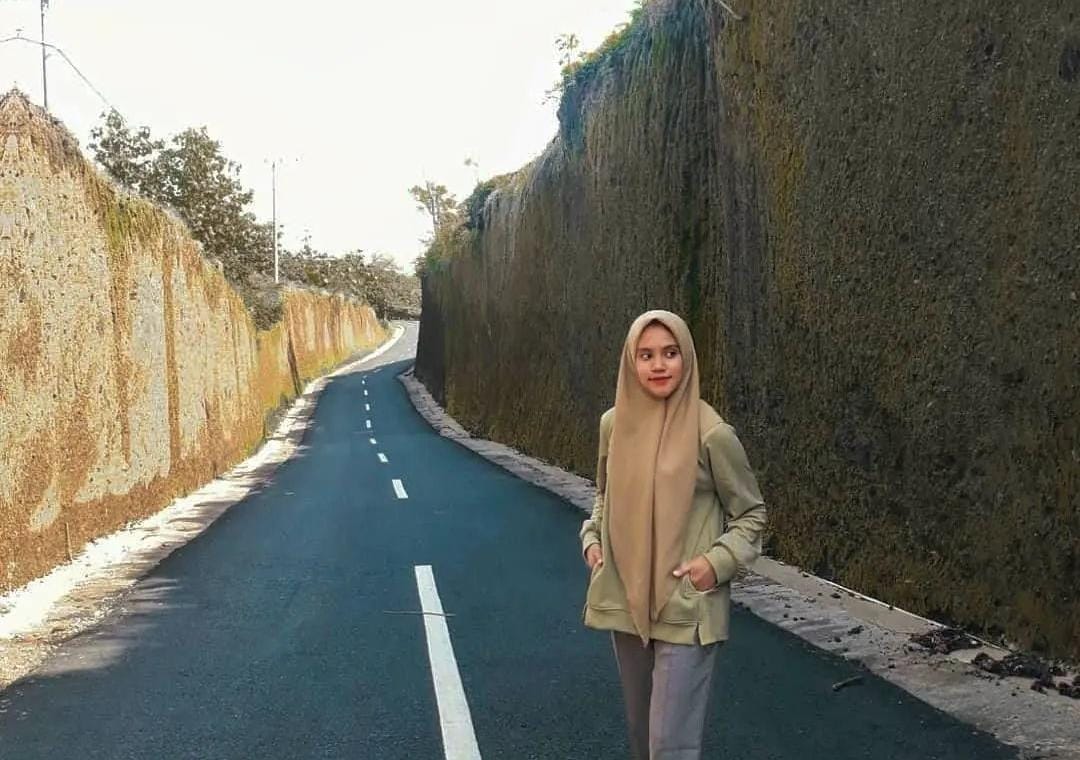 Jalan Desa di Botolinggo, Bondowoso.
