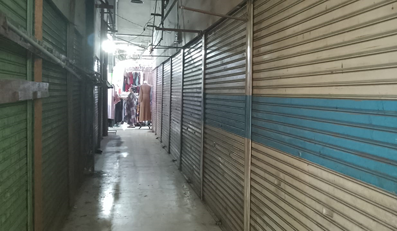 SEPI: Kondisi ruko di pasar Mimbaan Baru, Kelurahan Mimbaan, Kecamatan Panji, Situbondo, banyak yang tutup saat siang hari, Rabu (24/7).
