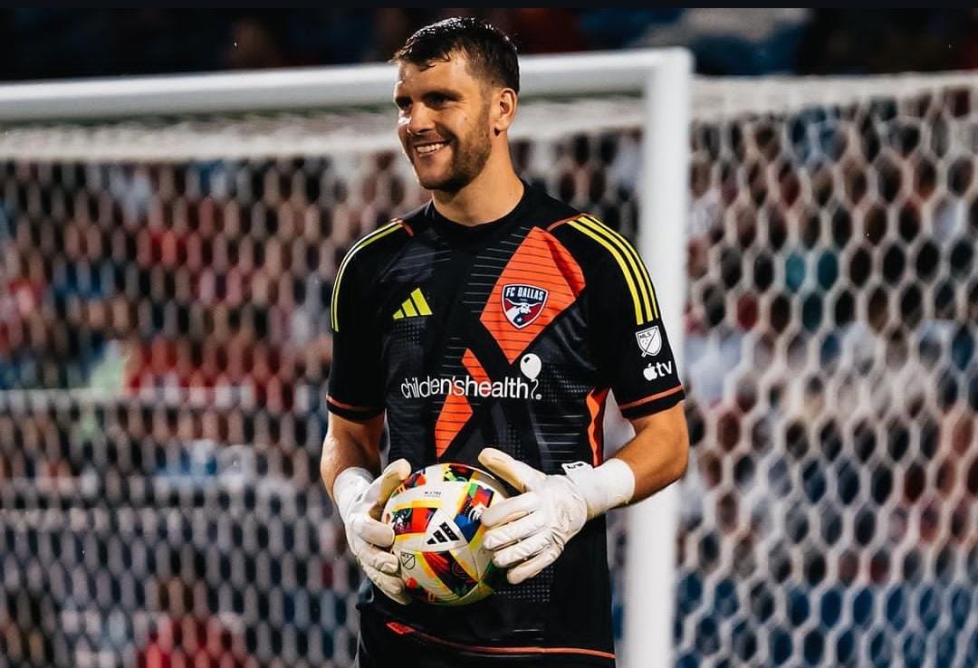 Kiper Indonesia Maarten Paes.