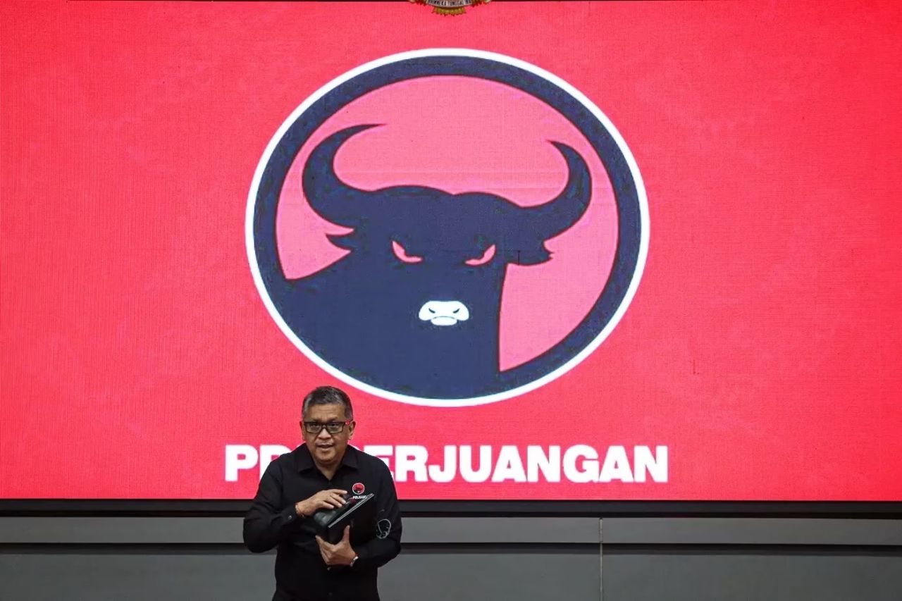 Sekjen PDI Perjuangan Hasto Kristiyanto saat diskusi memperingati hari lahir Bung Karno di Sekolah Partai PDIP, Lenteng Agung, Jakarta Selatan, Kamis (6/6).