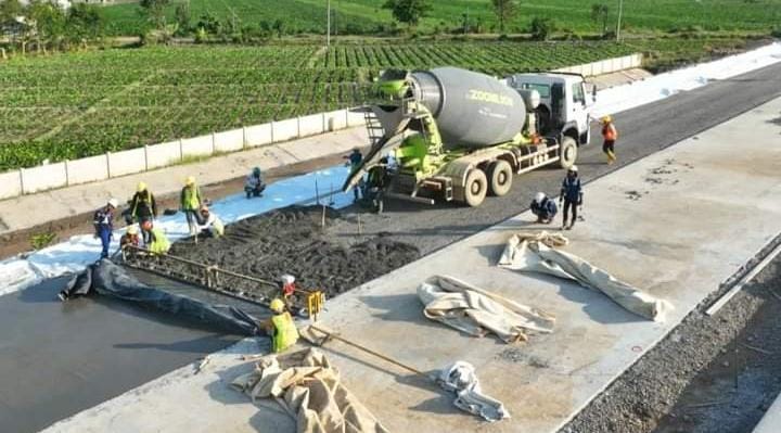 Proyek Pengerjaan Tol Probowangi.
