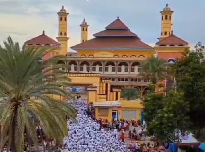 Ponpes Salafiyah Syafi&rsquo;iyah Sukorejo Situbondo. (FB Zainul Umam)