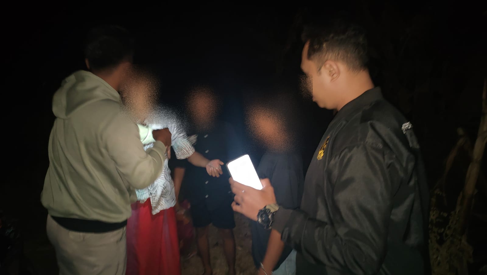 Remaja asal Besuki yang diamankan polisi. (Khoirul Rizal/RadarSitubondo.id)
