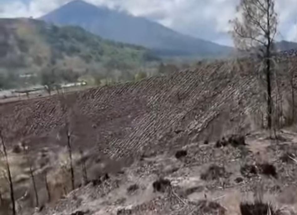Kondisi Kawah Wurung. (ig @bondowosotodayid & @bangzain94)
