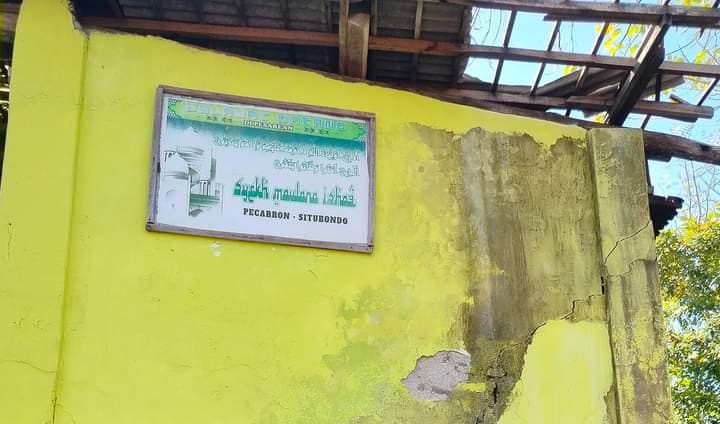 Makam, disebut juga petilasan Syekh Maulana Ishaq di Situbondo. (Khoirul Rizal/RadarSitubondo)