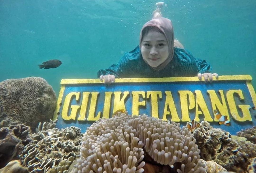 Pemandangan bawah laut Gili Ketapang. (ig resmi @giliketapang_beach)