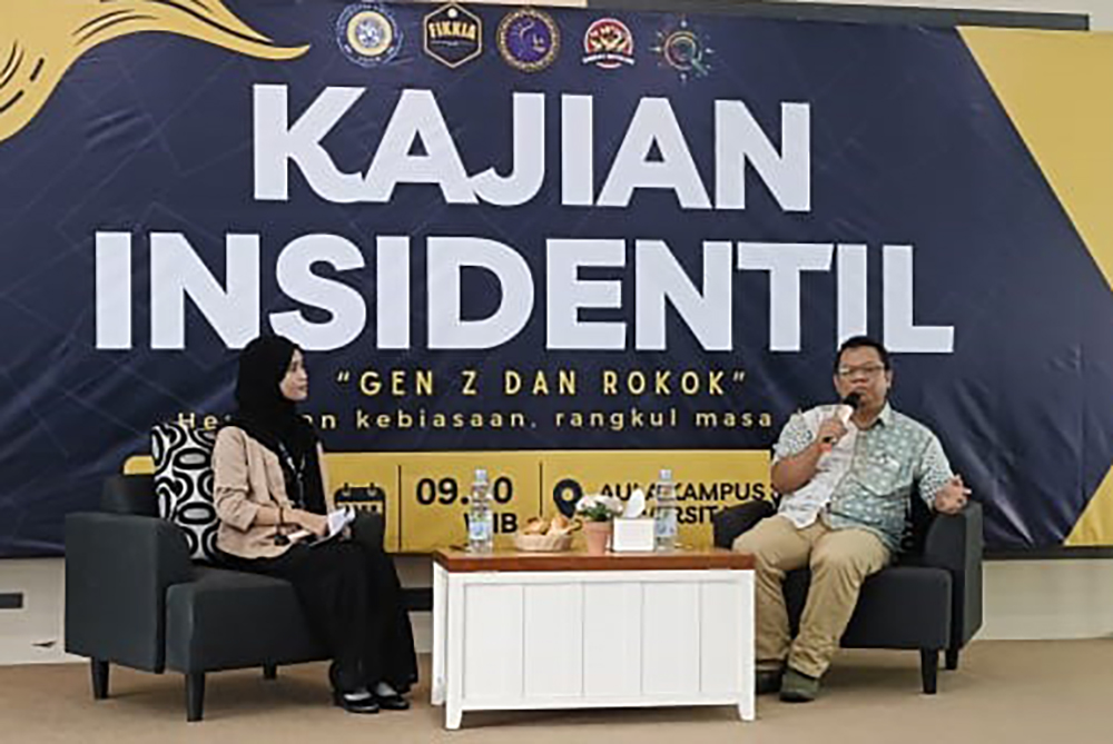 SPESIALIS PARU: Dokter Dedy Sasongko menjadi narasumber seminar kesehatan BEM di aula kampus FIKKIA Unair Banyuwangi Sabtu lalu (19/10).