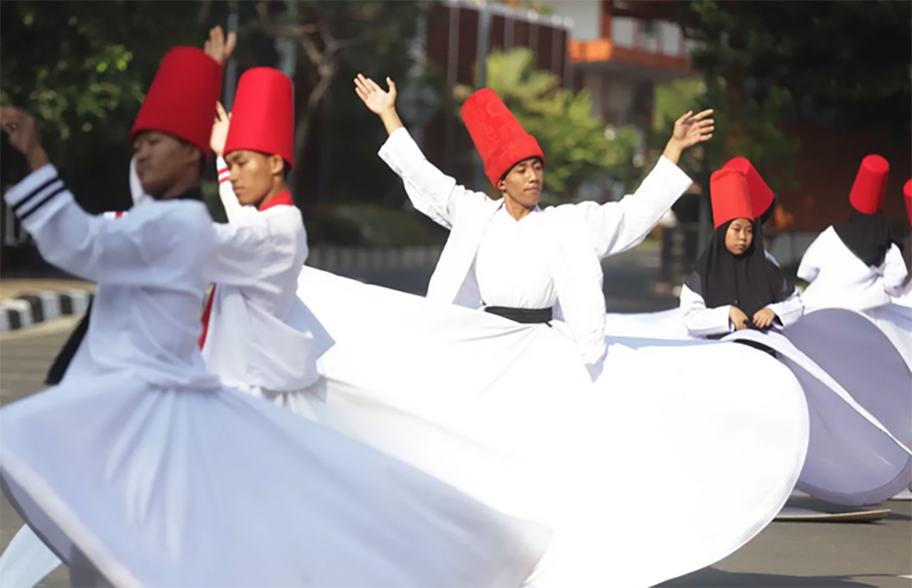 Ilustrasi tarian sufi. (Sofan Kurniawan/Radar Mojokerto)