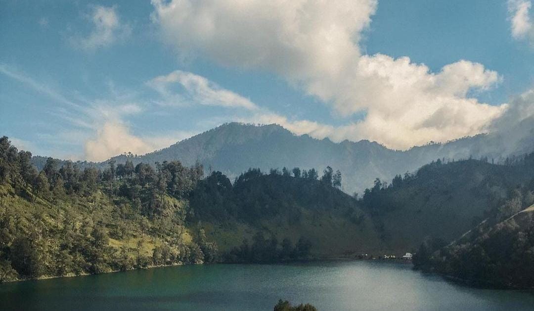Ranu Kumbolo. (Khoirul Rizal/RadarSitubondo.id)