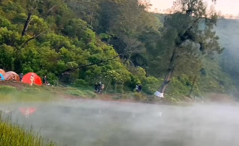 View Ranu Kumbolo Lumajang. (Khoirul Rizal/RadarSitubondo.id)