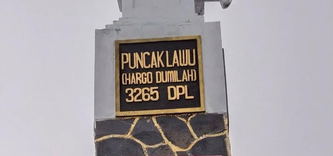 Puncak Gunung Lawu. (Khoirul Rizal/RadarSitubondo.id)