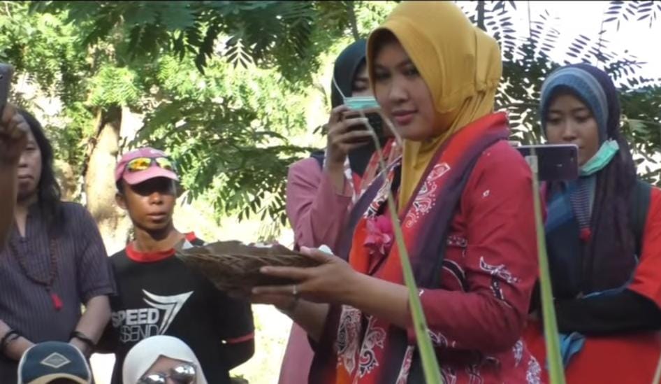 Foto: Saat pelaksanaan Pojhian Hodo/ ig @situbondokab