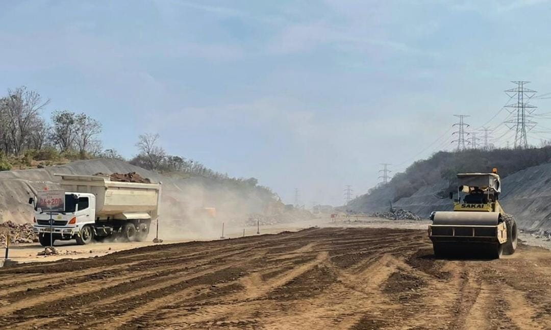 Foto: Tol Probowangi membelah perbukitan/ ig @pp_probowangi3