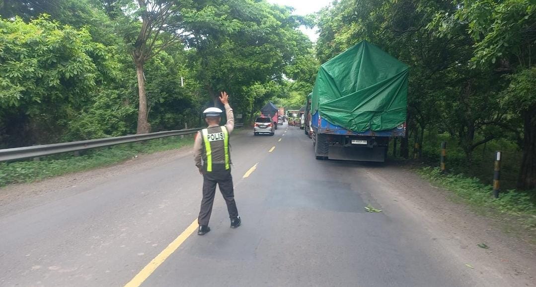 Foto: Jalan pantura Banyuglugur/ doc Khoirul Rizal