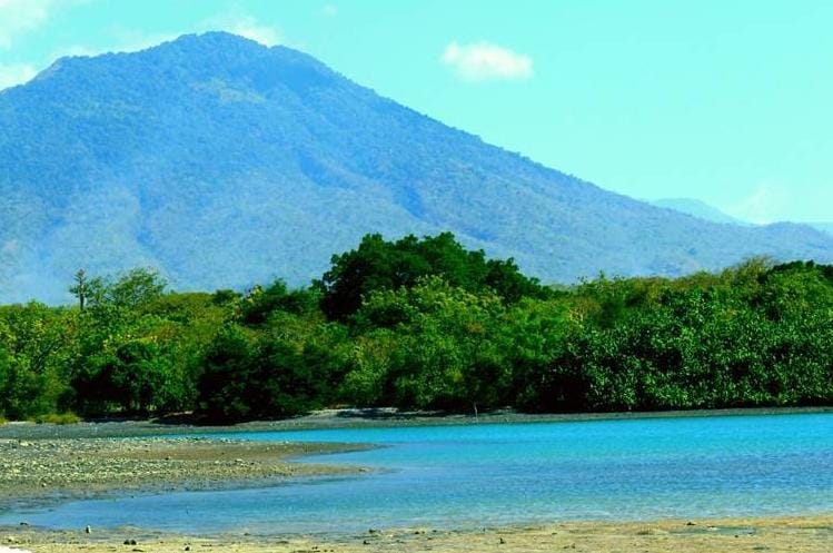 Foto: Pantai Bilik TN Baluran/ doc Khoirul Rizal
