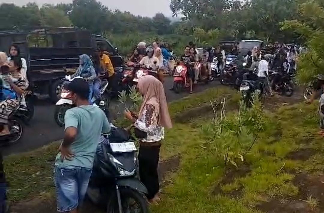 Foto: View Bukit Cinta di Situbondo kini sudah tak menarik lagi/ doc Khoirul Rizal