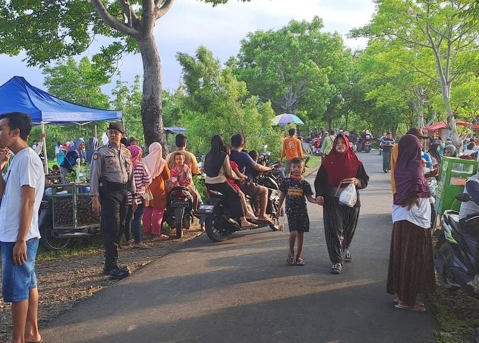 Foto: Wisata Bukit Cinta/ doc Polsek Kapongan