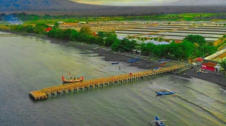 Foto: View Pantai Ketapang di Situbondo/ ig @jeselquin