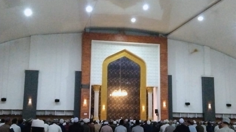 Sholat tarawih di pesantren Temboro Magetan Jawa Timur