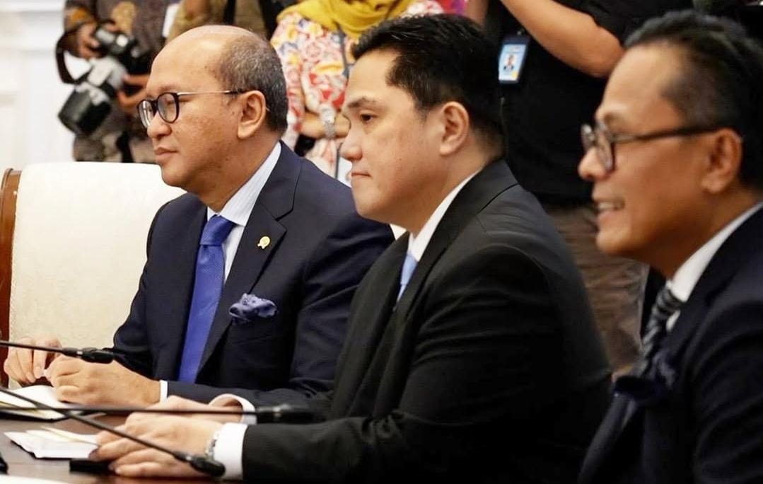 Foto: Ketua umum PSSI (tengah)/ ig @erickthohir