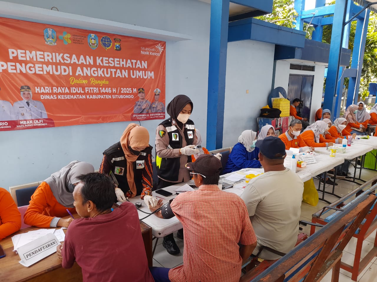 Foto: Pemeriksaan di terminal Situbondo/ doc Khoirul Rizal