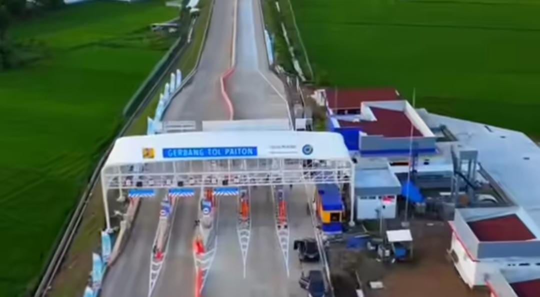 Foto: Gerbang tol Paiton/ doc Khoirul Rizal