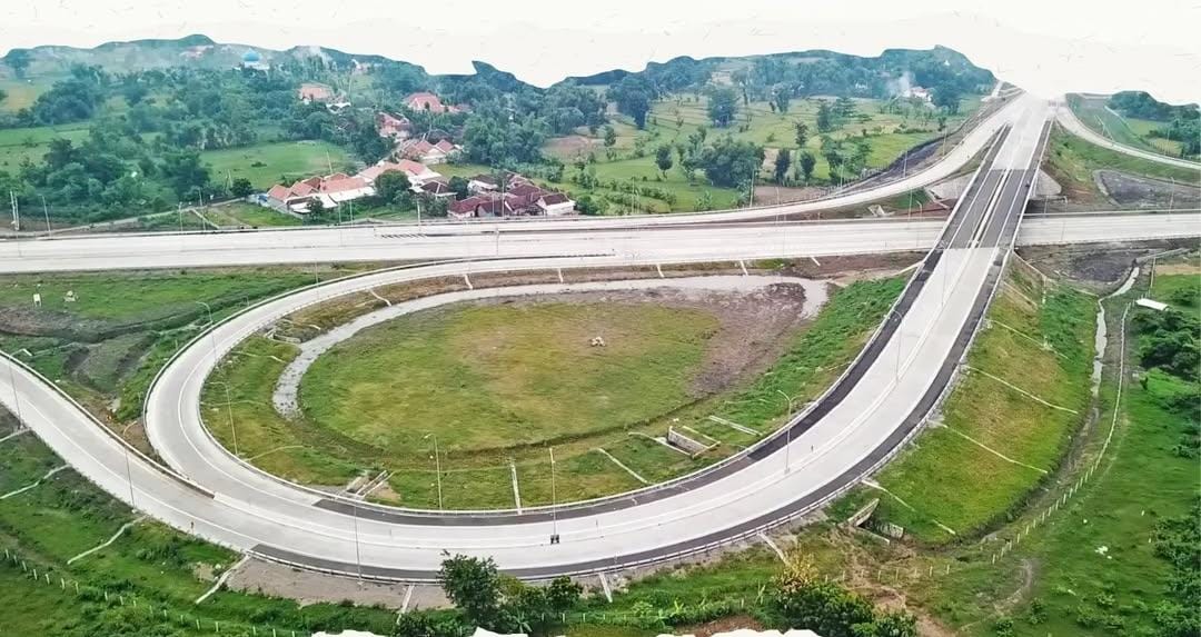 Foto: Jalan tol Probowangi/ ig @waskita_tollroad