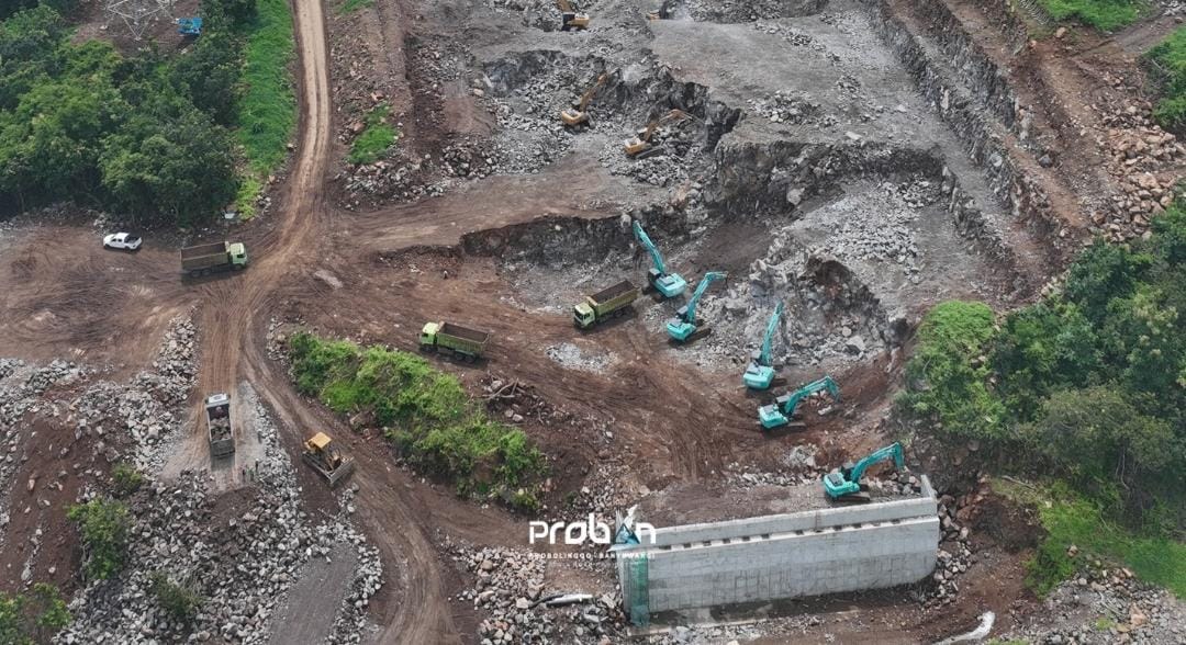 Proyek tol Probowangi di perbukitan Situbondo dan Probolinggo/ ig @pp_probowangi3