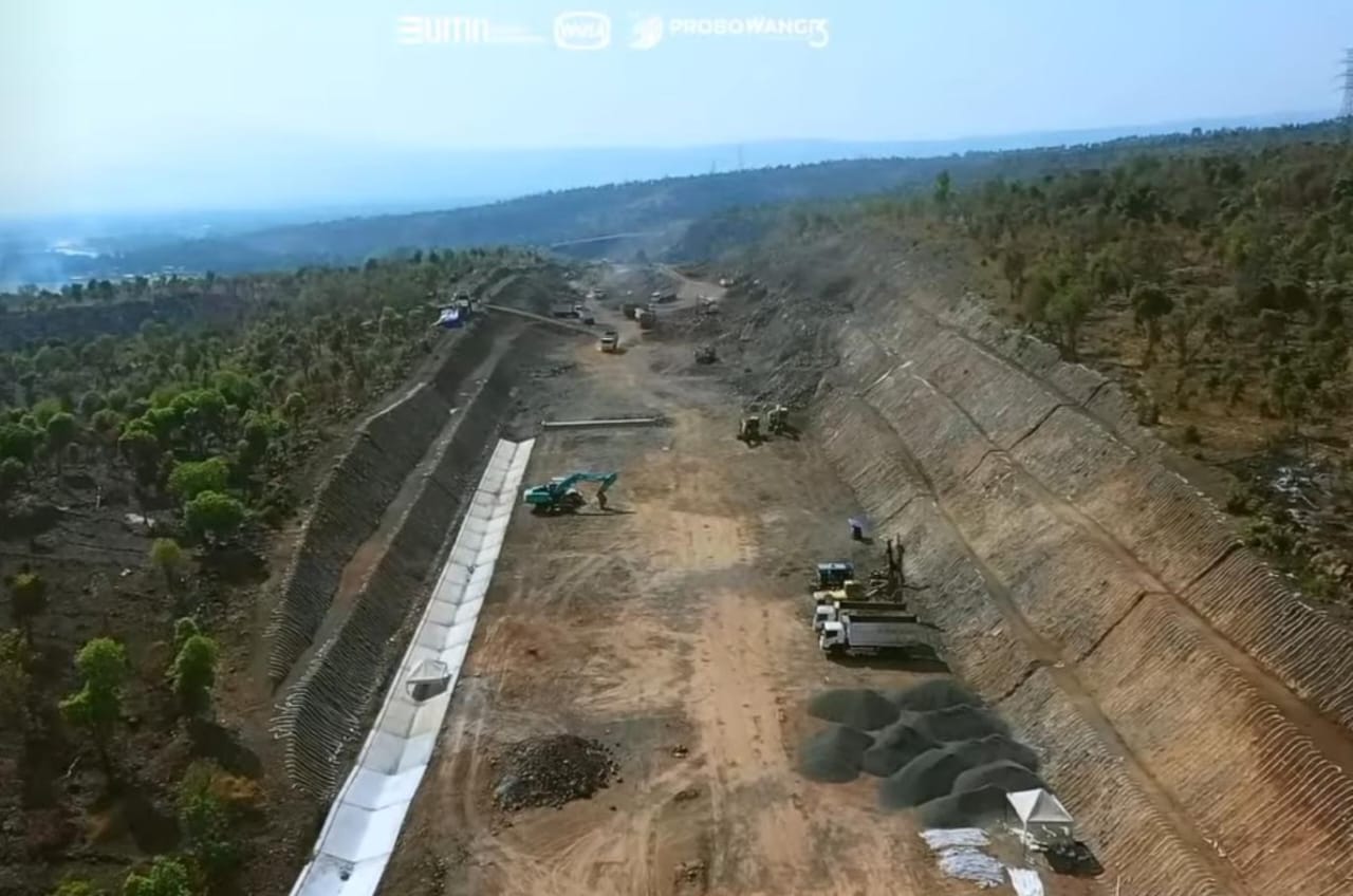 Proyek tol Probowangi/ ig @wika_probowangi3