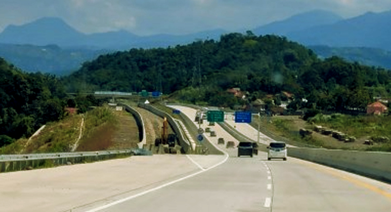 Ilustrasi ruas jalan tol Cisumdawu
