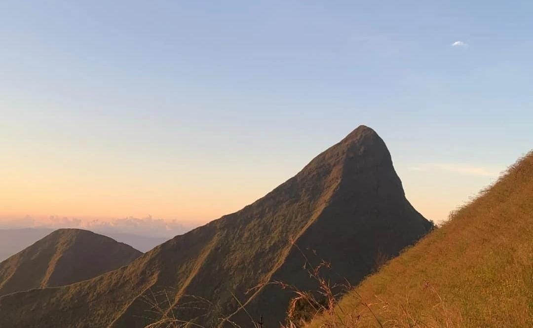 Kawasan Gunung Saeng Bondowoso/ ig @gunungsaeng.via.sumberwaru via @fnnyra_